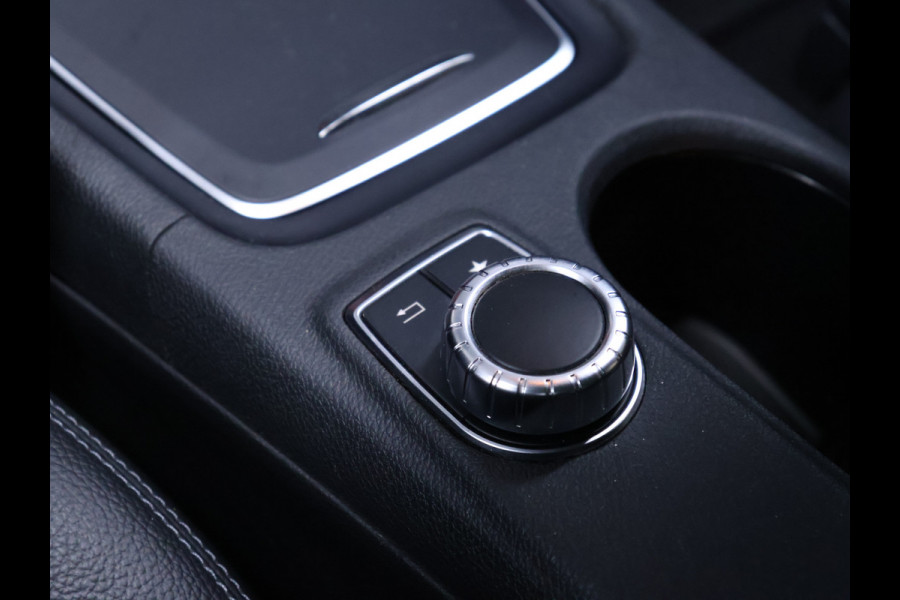 Mercedes-Benz CLA-Klasse 180 AMG [APPLE CARPLAY, AMG VELG, LEDER INTERIEUR, CRUISE CONTROL, AUTOMATISCH DIMLICHT, SCHAKELFLIPPERS, NIEUWSTAAT]
