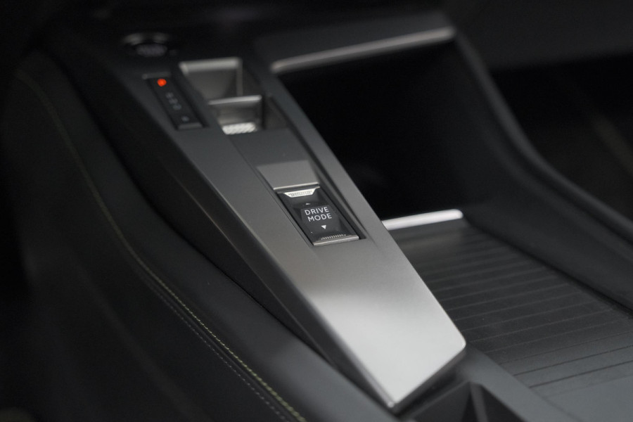 Peugeot 308 1.6 HYbrid 225 GT Pack Business | Trekhaak | 360 Camera | Adaptieve Cruise Control | Massagefunctie | Focal Audio