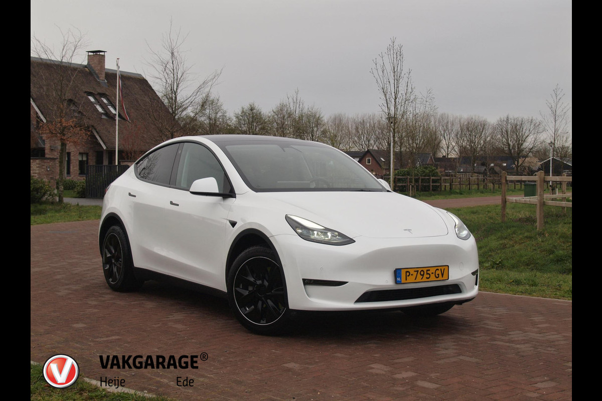 Tesla Model Y Long Range AWD 75 kWh NL-Auto | Panoramadak | 360 Camera | Full Self Driving Computer 3 | Apple Carplay |