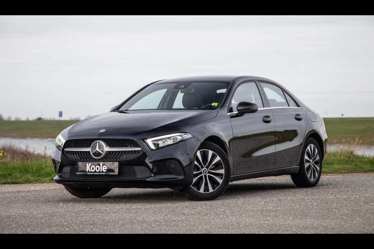 Mercedes-Benz A-Klasse 250 e Business Line AUTOMAAT / LEDER / CRUISE CONTROLE / CAMERA / CARPLAY