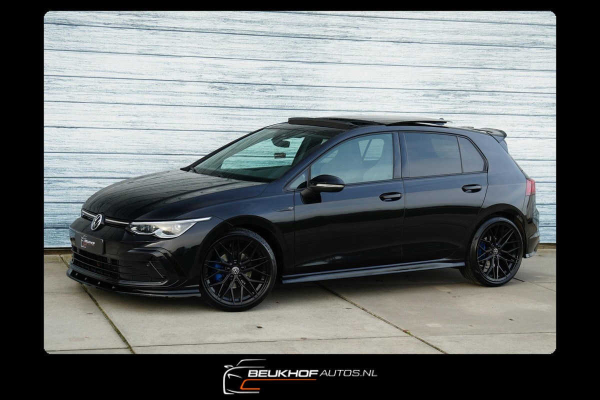 Volkswagen Golf 1.5 eTSI R-Line Pano H&K Audio Cruise Camera