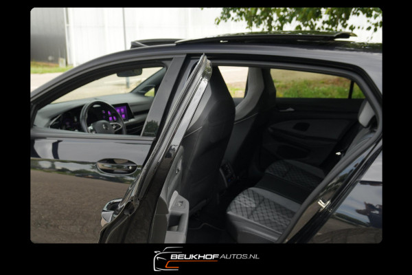 Volkswagen Golf 1.5 eTSI R-Line Pano H&K Audio Cruise Camera