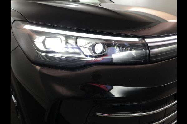 Volkswagen Tiguan 1.5 eHybrid Elegance 204 pk Automaat (DSG) | SOH 100% | Verlengde garantie | Navigatie | Panoramadak | Trekhaak (wegklapbaar) | Parkeersensoren (Park assist) | Rondomzicht camera | Stoelverwarming v/a |