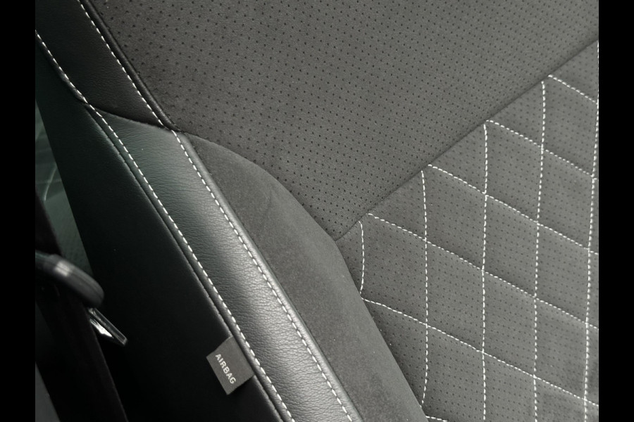 Škoda Superb Combi 1.4 TSI iV Sportline Business Panoramadak Adapt. Cruise LED Standkachel Trekhaak 19''LM