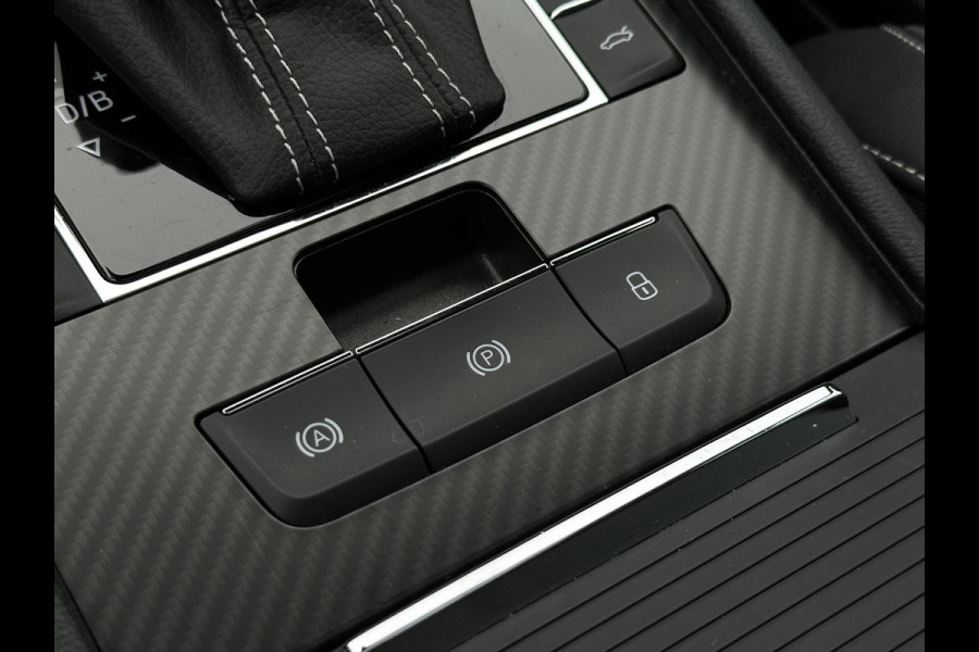 Škoda Superb Combi 1.4 TSI iV Sportline Business Panoramadak Adapt. Cruise LED Standkachel Trekhaak 19''LM