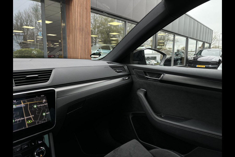 Škoda Superb Combi 1.4 TSI iV Sportline Business Panoramadak Adapt. Cruise LED Standkachel Trekhaak 19''LM