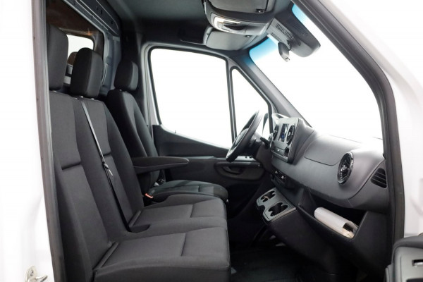 Mercedes-Benz Sprinter 319 CDI 3.0 V6 190pk L2H2 7G Automaat LED/Airco/Trekhaak 3500kg 10-2021