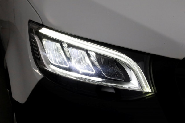 Mercedes-Benz Sprinter 319 CDI 3.0 V6 190pk L2H2 7G Automaat LED/Airco/Trekhaak 3500kg 10-2021