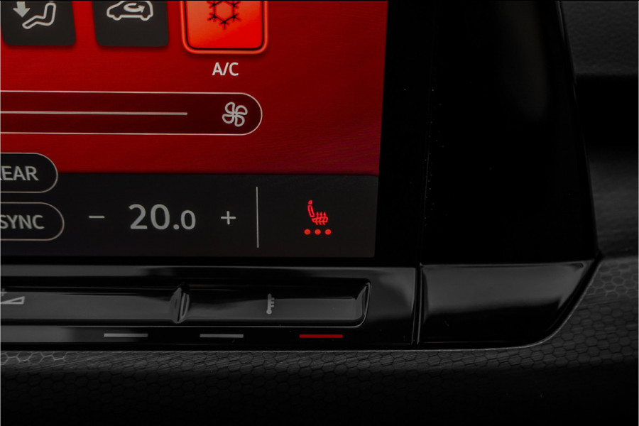 Volkswagen Golf 2.0 TSI GTI IQ Light ACC Stoelverw Camera 19"