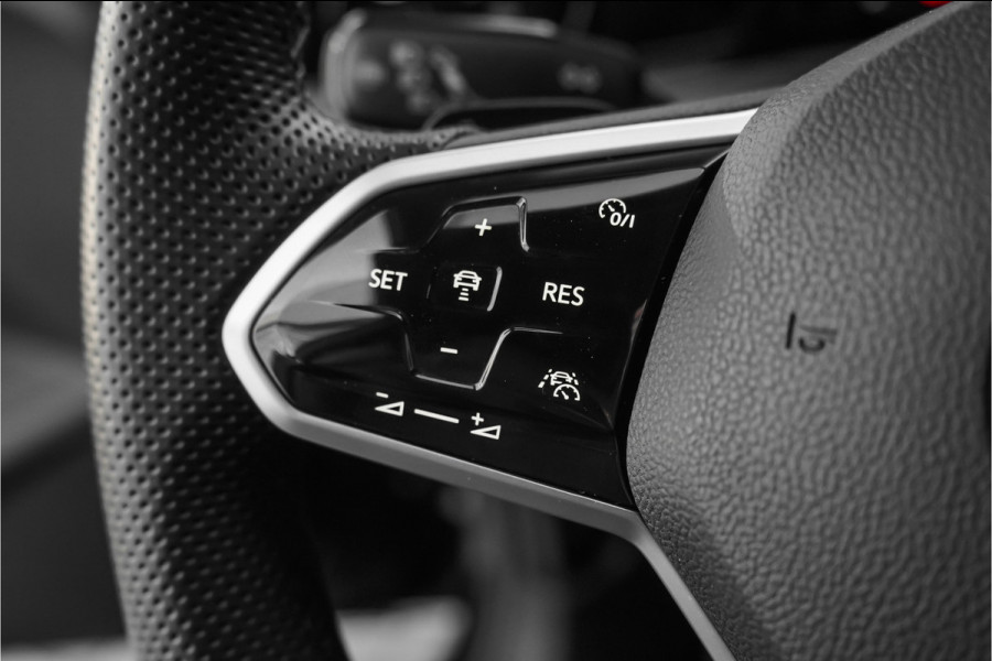 Volkswagen Golf 2.0 TSI GTI IQ Light ACC Stoelverw Camera 19"