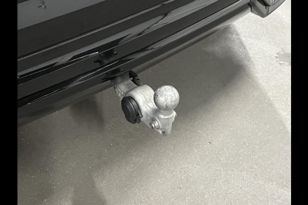 Volvo XC60 T6 Recharge Plug-in Hybrid R-Design Trekhaak | Open dak | 360 camera | Stuur-/stoelverwarming | 22'' inch wielen | Leder | Carplay