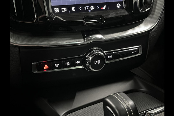 Volvo XC60 T6 Recharge Plug-in Hybrid R-Design Trekhaak | Open dak | 360 camera | Stuur-/stoelverwarming | 22'' inch wielen | Leder | Carplay