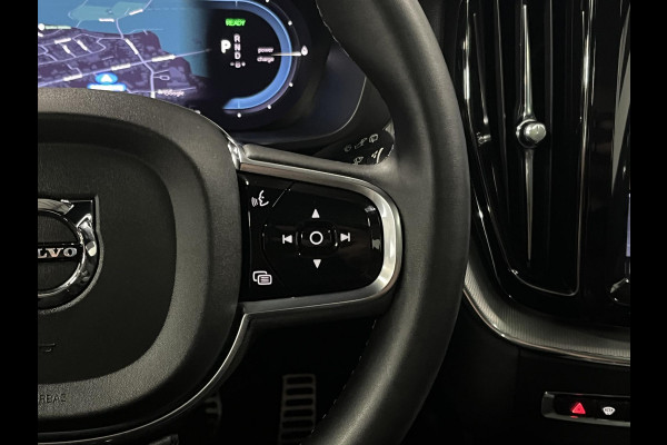 Volvo XC60 T6 Recharge Plug-in Hybrid R-Design Trekhaak | Open dak | 360 camera | Stuur-/stoelverwarming | 22'' inch wielen | Leder | Carplay