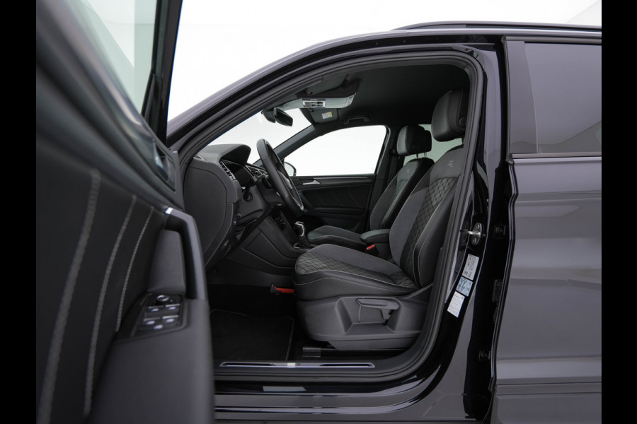 Volkswagen Tiguan 1.4 TSI Black-Style R-Line Business eHybrid ( Plug-in ) (INCL-BTW) *HEAD-UP | FULL-LED | ADAPTIVE-CRUISE | TOPVIEW | KEYLESS | DIGI-COCKPIT | HEATED-COMFORTSEATS | NAVI-FULLMAP | DAB+ | PRIVACYGLASS | ECC | CARPLAY | PDC | 20''ALU