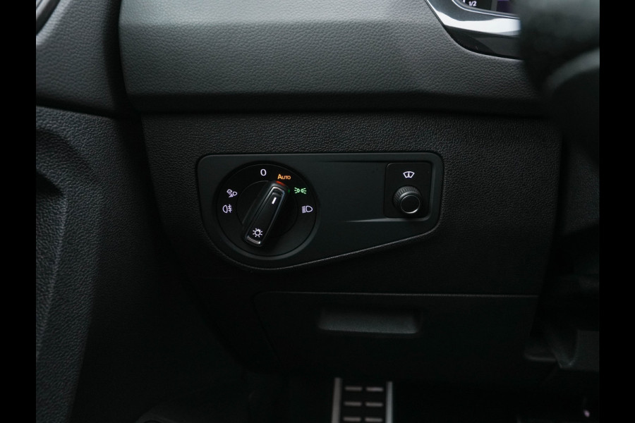 Volkswagen Tiguan 1.4 TSI Black-Style R-Line Business eHybrid ( Plug-in ) (INCL-BTW) *HEAD-UP | FULL-LED | ADAPTIVE-CRUISE | TOPVIEW | KEYLESS | DIGI-COCKPIT | HEATED-COMFORTSEATS | NAVI-FULLMAP | DAB+ | PRIVACYGLASS | ECC | CARPLAY | PDC | 20''ALU