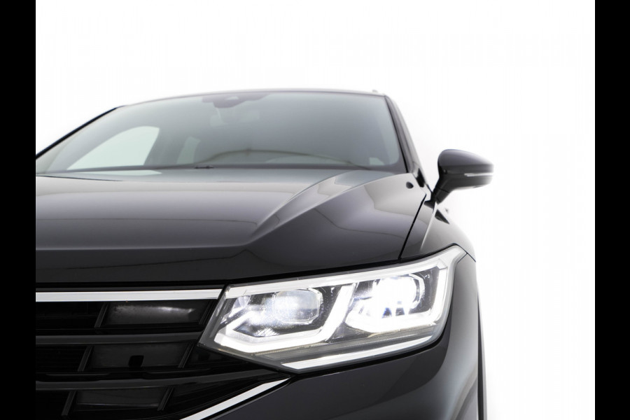Volkswagen Tiguan 1.4 TSI Black-Style R-Line Business eHybrid ( Plug-in ) (INCL-BTW) *HEAD-UP | FULL-LED | ADAPTIVE-CRUISE | TOPVIEW | KEYLESS | DIGI-COCKPIT | HEATED-COMFORTSEATS | NAVI-FULLMAP | DAB+ | PRIVACYGLASS | ECC | CARPLAY | PDC | 20''ALU