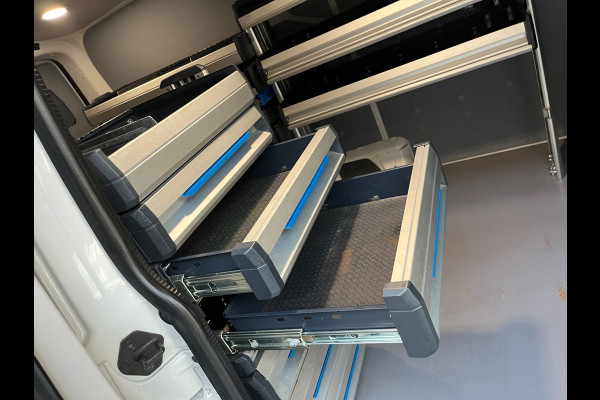 Volkswagen Transporter Automaat DSG Servicewagen 2.0 TDI 150pk L2H1 3Persoons Sortimo Inrichting, Airco, Navigatie, RIJKLAARPRIJS!