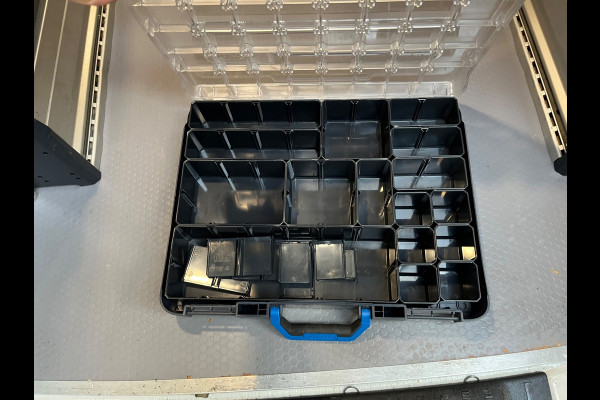 Volkswagen Transporter Automaat DSG Servicewagen 2.0 TDI 150pk L2H1 3Persoons Sortimo Inrichting, Airco, Navigatie, RIJKLAARPRIJS!