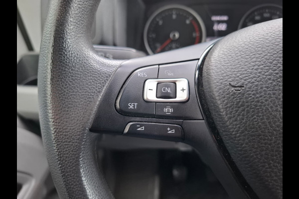 Volkswagen Crafter 35 2.0TDI 177pk! L3H3 EL Highline Trekhaak Camera Navi PDC-a+v Dab Treeplanken Schuifdeur Bluetooth EURO-6 CruiseControl Voorruitverwarming Betonplex-Vloer Wandbetimmering Aut.Verlichting Elek.Ramen/Spiegels Euro 6 Krachtige motor 177pk/410Nm zorgt voor 3.500 kg Trekgewicht!