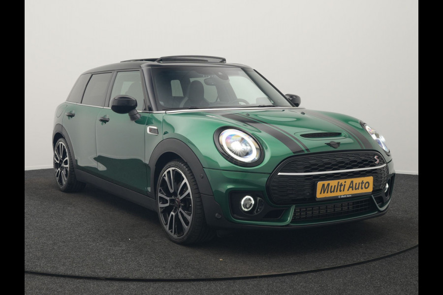 MINI Clubman 2.0 Cooper S John Cooper Works FACELIFT 179pk Dealer O.H | Panodak | Adaptive Cruise | Alcantara JCW Sportstoelen | Head Up | Harman Kardon | 19"L.M | Trekhaak Afn. | Camera | Keyless |