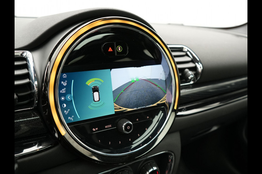 MINI Clubman 2.0 Cooper S John Cooper Works FACELIFT 179pk Dealer O.H | Panodak | Adaptive Cruise | Alcantara JCW Sportstoelen | Head Up | Harman Kardon | 19"L.M | Trekhaak Afn. | Camera | Keyless |