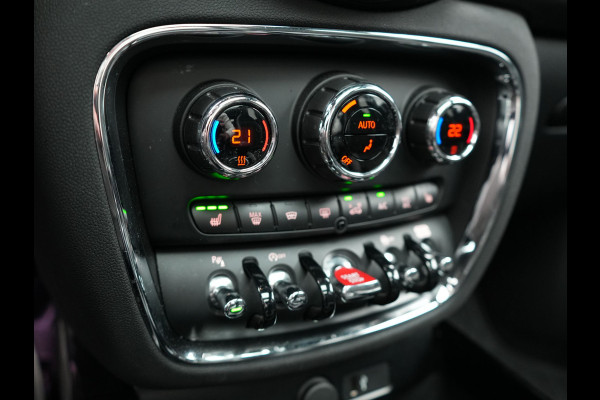MINI Clubman 2.0 Cooper S John Cooper Works FACELIFT 179pk Dealer O.H | Panodak | Adaptive Cruise | Alcantara JCW Sportstoelen | Head Up | Harman Kardon | 19"L.M | Trekhaak Afn. | Camera | Keyless |