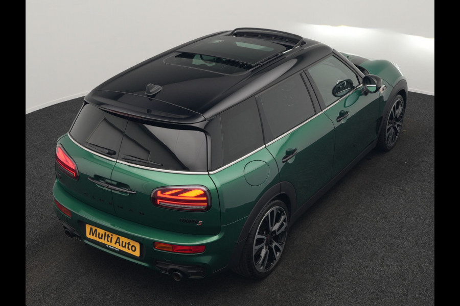 MINI Clubman 2.0 Cooper S John Cooper Works FACELIFT 179pk Dealer O.H | Panodak | Adaptive Cruise | Alcantara JCW Sportstoelen | Head Up | Harman Kardon | 19"L.M | Trekhaak Afn. | Camera | Keyless |