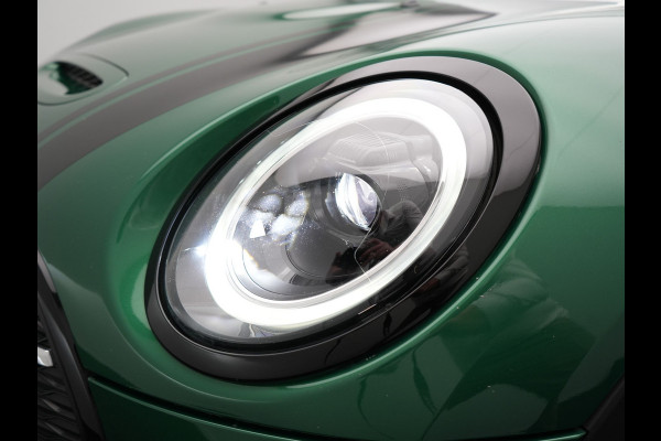 MINI Clubman 2.0 Cooper S John Cooper Works FACELIFT 179pk Dealer O.H | Panodak | Adaptive Cruise | Alcantara JCW Sportstoelen | Head Up | Harman Kardon | 19"L.M | Trekhaak Afn. | Camera | Keyless |