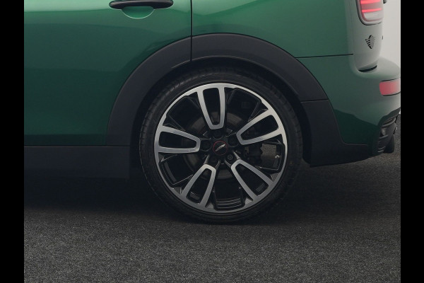 MINI Clubman 2.0 Cooper S John Cooper Works FACELIFT 179pk Dealer O.H | Panodak | Adaptive Cruise | Alcantara JCW Sportstoelen | Head Up | Harman Kardon | 19"L.M | Trekhaak Afn. | Camera | Keyless |