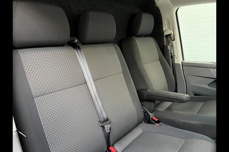 Volkswagen Transporter Automaat DSG Servicewagen 2.0 TDI 150pk L2H1 3Persoons Sortimo Inrichting, Airco, Navigatie, RIJKLAARPRIJS!