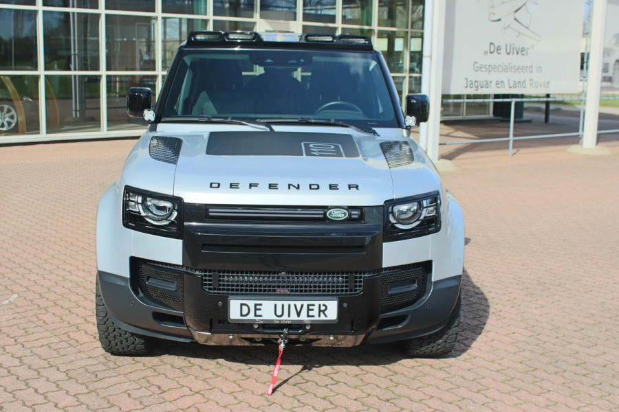 Land Rover Defender D240 110 S 7 Seater incl. Btw / BPM geel kenteken „De Uiver” Special Lier