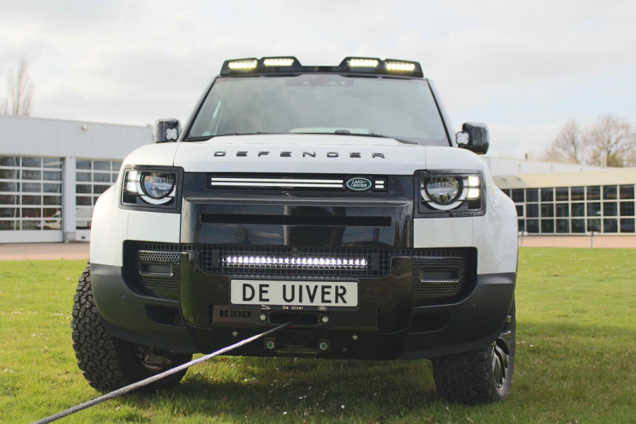 Land Rover Defender D240 110 S 7 Seater incl. Btw / BPM geel kenteken „De Uiver” Special Lier
