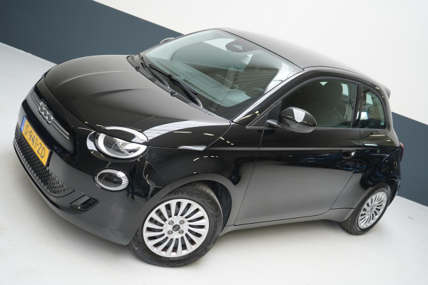 Fiat 500 Urban 42 kWh | Cruise control | Climate control | Apple Carplay |