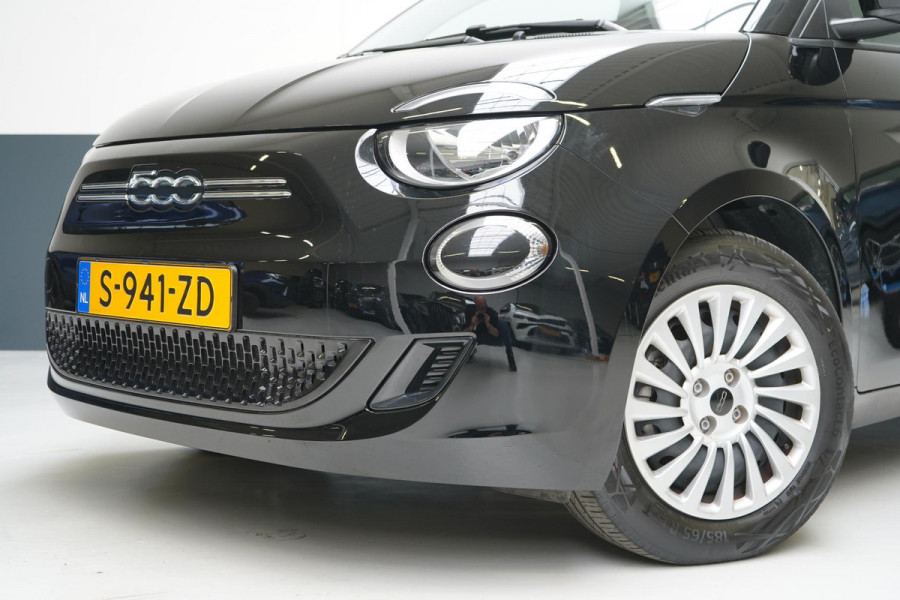Fiat 500 Urban 42 kWh | Cruise control | Climate control | Apple Carplay |