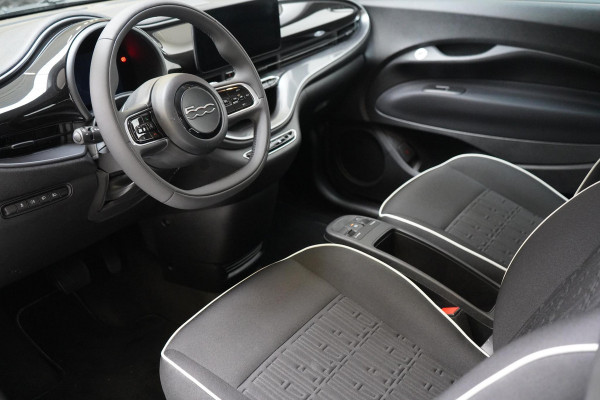 Fiat 500 Urban 42 kWh | Cruise control | Climate control | Apple Carplay |