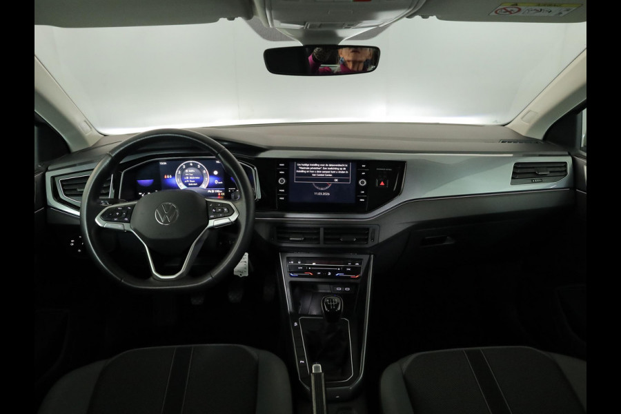 Volkswagen Polo 1.0 TSI Style 95pk 5bak| digital display| Navi | 16'LM-velgen parksensors | climatronic