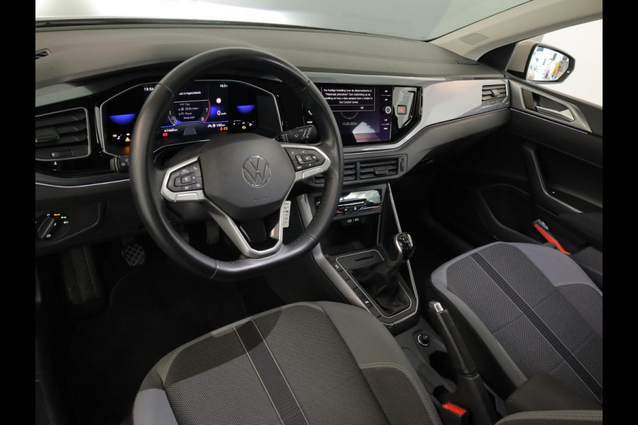 Volkswagen Polo 1.0 TSI Style 95pk 5bak| digital display| Navi | 16'LM-velgen parksensors | climatronic