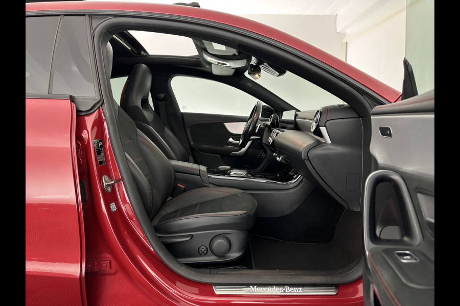 Mercedes-Benz CLA-Klasse 250 e AMG Limited Business Solution (Plug-in) (INCL-BTW) Aut. *PANO | LEATHER-MICROFIBRE | MULTIBEAM-LED | BLINDSPOT | WIDESCREEN-COCKPIT | AMBIENTLIGHT | CAMERA | M-BUX-NAVI | ECC | SHIFTPADDLES | PDC | ADAPTIVE-CRUISE | DAB | 18"ALU*