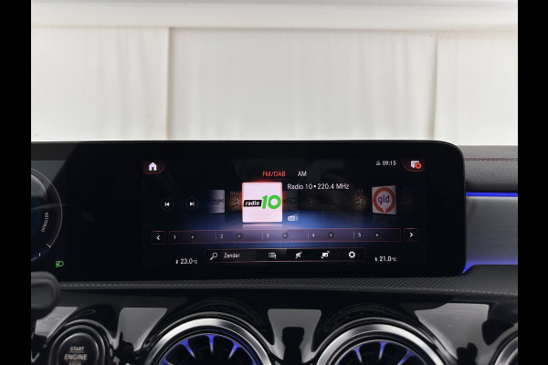 Mercedes-Benz CLA-Klasse 250 e AMG Limited Business Solution (Plug-in) (INCL-BTW) Aut. *PANO | LEATHER-MICROFIBRE | MULTIBEAM-LED | BLINDSPOT | WIDESCREEN-COCKPIT | AMBIENTLIGHT | CAMERA | M-BUX-NAVI | ECC | SHIFTPADDLES | PDC | ADAPTIVE-CRUISE | DAB | 18"ALU*