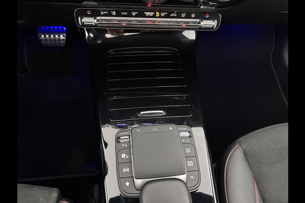 Mercedes-Benz CLA-Klasse 250 e AMG Limited Business Solution (Plug-in) (INCL-BTW) Aut. *PANO | LEATHER-MICROFIBRE | MULTIBEAM-LED | BLINDSPOT | WIDESCREEN-COCKPIT | AMBIENTLIGHT | CAMERA | M-BUX-NAVI | ECC | SHIFTPADDLES | PDC | ADAPTIVE-CRUISE | DAB | 18"ALU*