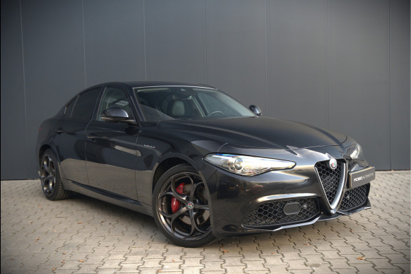 Alfa Romeo Giulia 2.0 T AWD Veloce Q4 | Harman Kardon | Stuurverwarming | Stoelverwarming | Memory Seat | Keyless | Adaptive Cruise Control | Camera | Navigatie | DNA | Leer | QV Velgen | Elektrische Stoelen | Dodehoek Detectie |