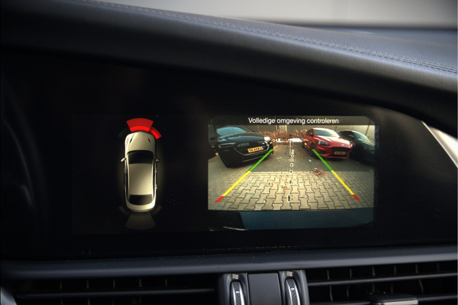 Alfa Romeo Giulia 2.0 T AWD Veloce Q4 | Harman Kardon | Stuurverwarming | Stoelverwarming | Memory Seat | Keyless | Adaptive Cruise Control | Camera | Navigatie | DNA | Leer | QV Velgen | Elektrische Stoelen | Dodehoek Detectie |