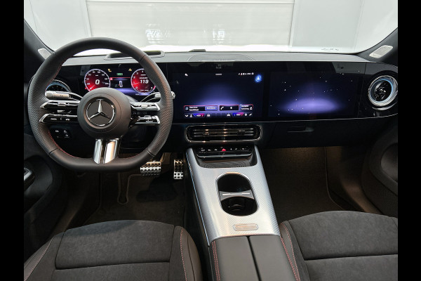 Mercedes-Benz CLA-Klasse 200 Business Solution AMG | Premium Plus | Winterpakket | Rijassistentiepakket | Nightpakket | MBUX Augmented Reality navigatie | Smartphone integratie | URBAN GUARD |