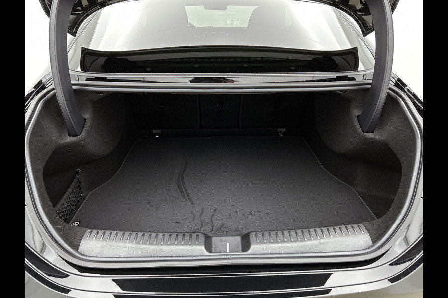 Mercedes-Benz CLA-Klasse 200 Business Solution AMG | Premium Plus | Winterpakket | Rijassistentiepakket | Nightpakket | MBUX Augmented Reality navigatie | Smartphone integratie | URBAN GUARD |