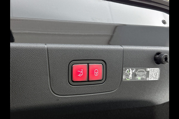 Mercedes-Benz CLA-Klasse 200 Business Solution AMG | Premium Plus | Winterpakket | Rijassistentiepakket | Nightpakket | MBUX Augmented Reality navigatie | Smartphone integratie | URBAN GUARD |