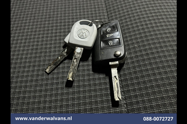 Volkswagen Transporter 2.0 TDI L1H1 Euro6 Airco | Cruisecontrol | Trekhaak Bijrijdersbank, Achterklep