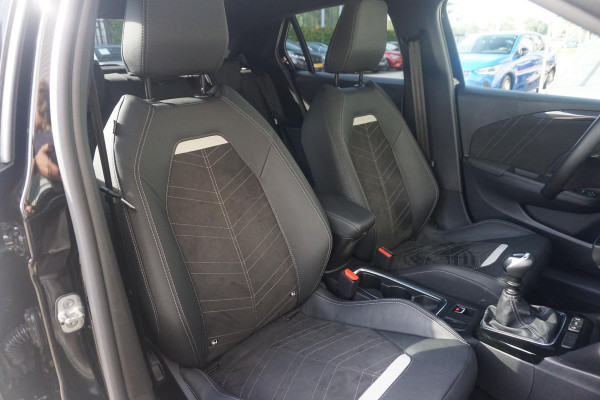 Opel Corsa 1.2 Turbo Ultimate Alcantara | Massage | All Weather banden | Winter pack | Parkpilots/Camera 180° | Keyless |