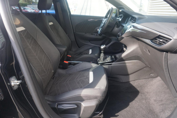 Opel Corsa 1.2 Turbo Ultimate Alcantara | Massage | All Weather banden | Winter pack | Parkpilots/Camera 180° | Keyless |