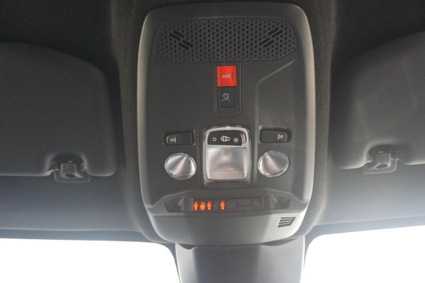 Opel Corsa 1.2 Turbo Ultimate Alcantara | Massage | All Weather banden | Winter pack | Parkpilots/Camera 180° | Keyless |