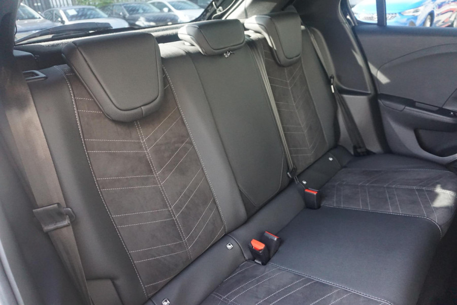 Opel Corsa 1.2 Turbo Ultimate Alcantara | Massage | All Weather banden | Winter pack | Parkpilots/Camera 180° | Keyless |